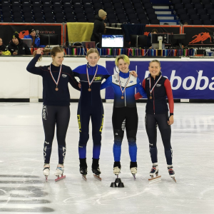 Emma haalt brons op de Challengercup Shorttrack